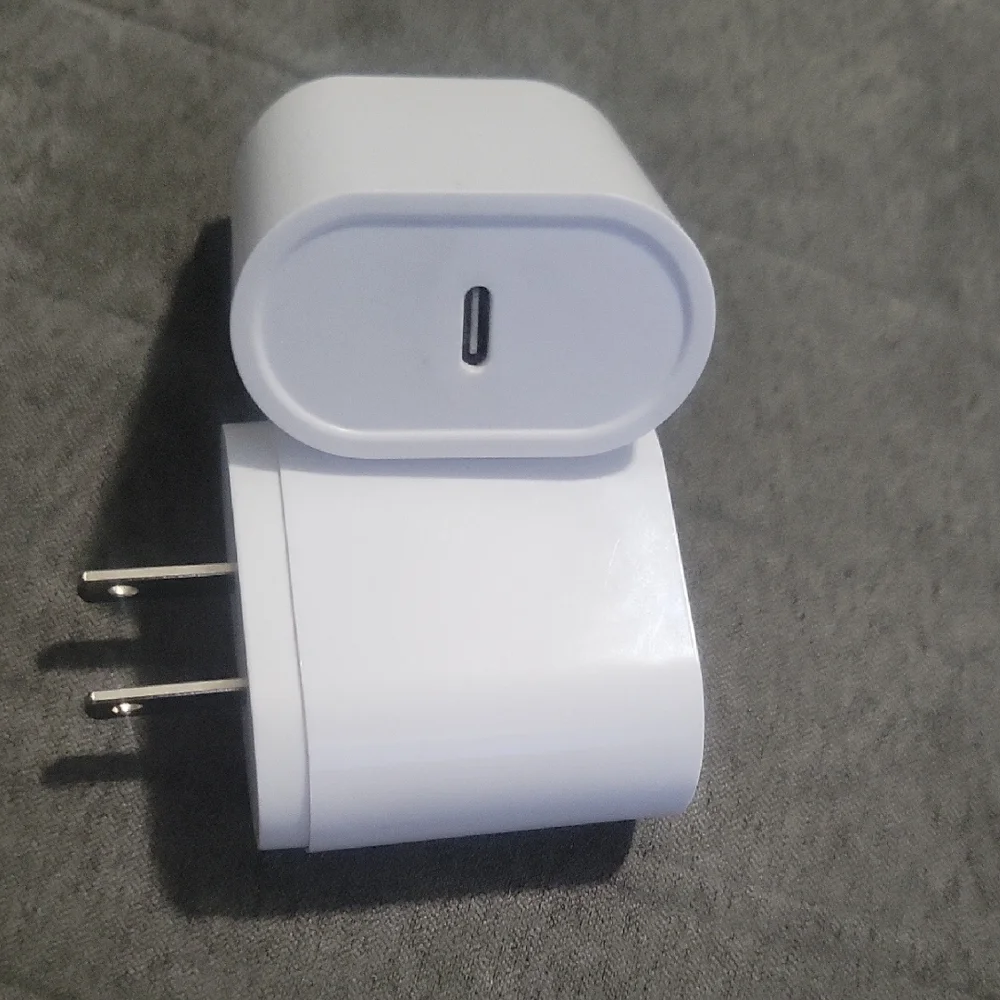 2 White USB TYPE C Wall Chargers